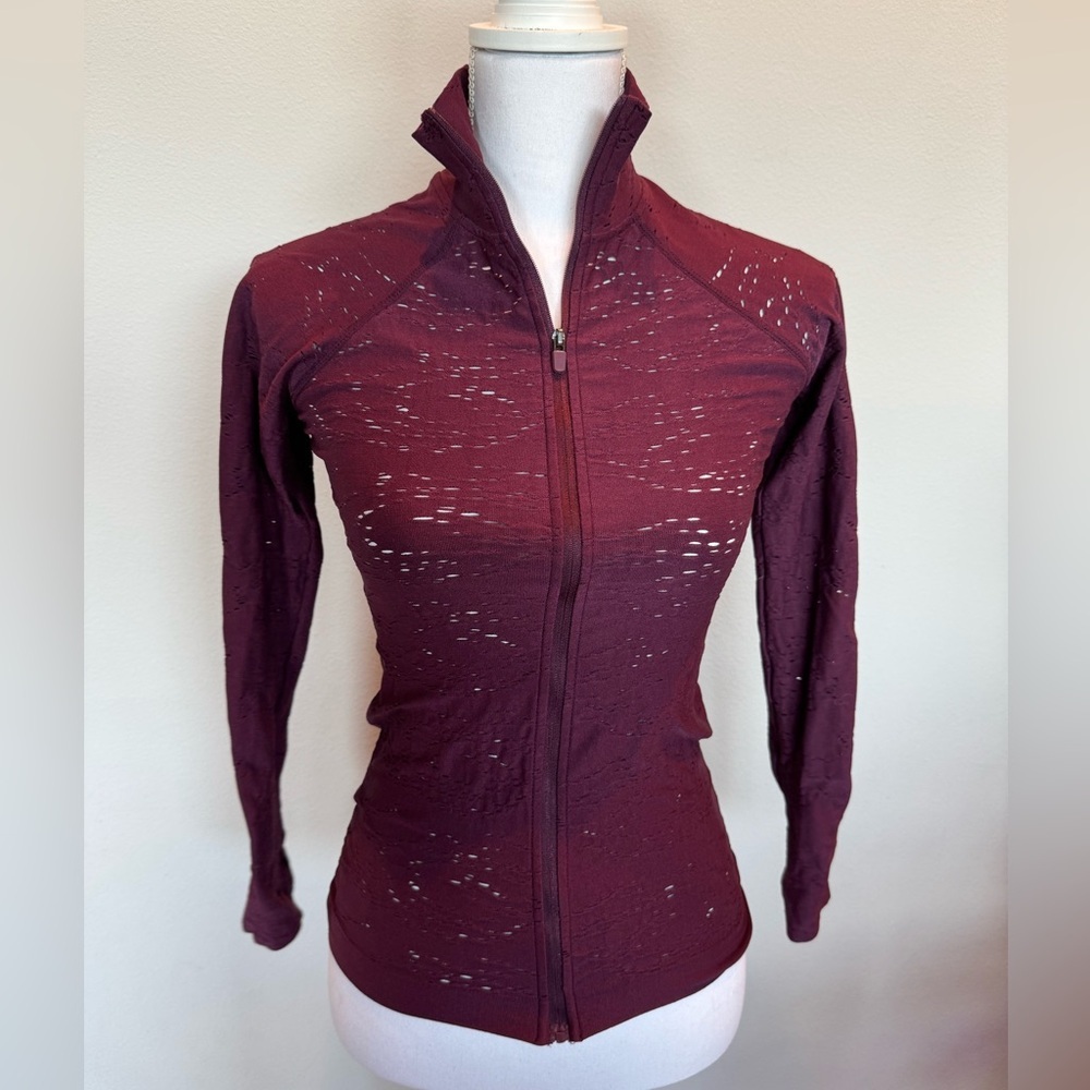 Maroon Laser Cut Full Zip Sweatshirt | Thumb holes | EUC | XS
